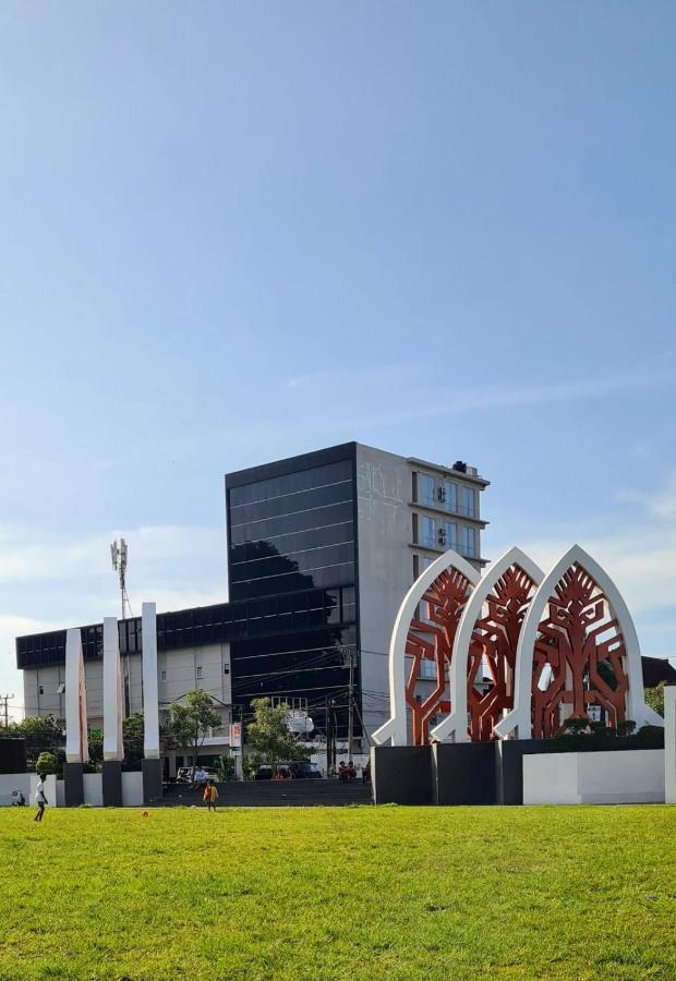 Sunwood Hotel Arianz Mataram Buitenkant foto