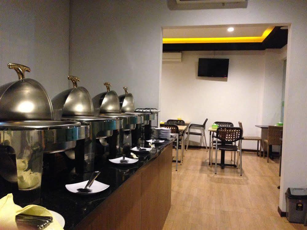 Sunwood Hotel Arianz Mataram Buitenkant foto