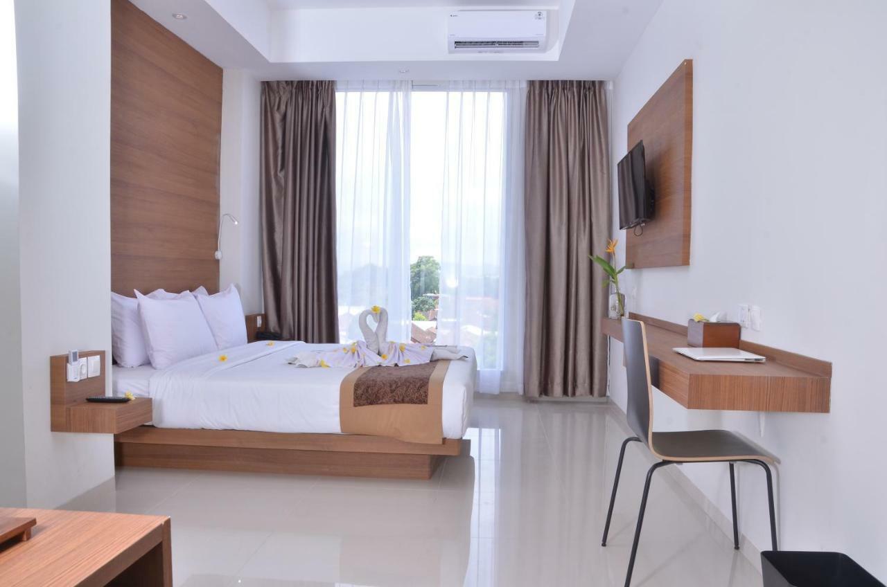 Sunwood Hotel Arianz Mataram Buitenkant foto