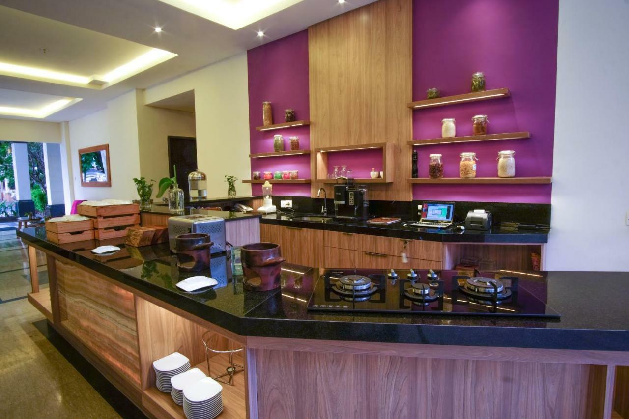 Sunwood Hotel Arianz Mataram Buitenkant foto